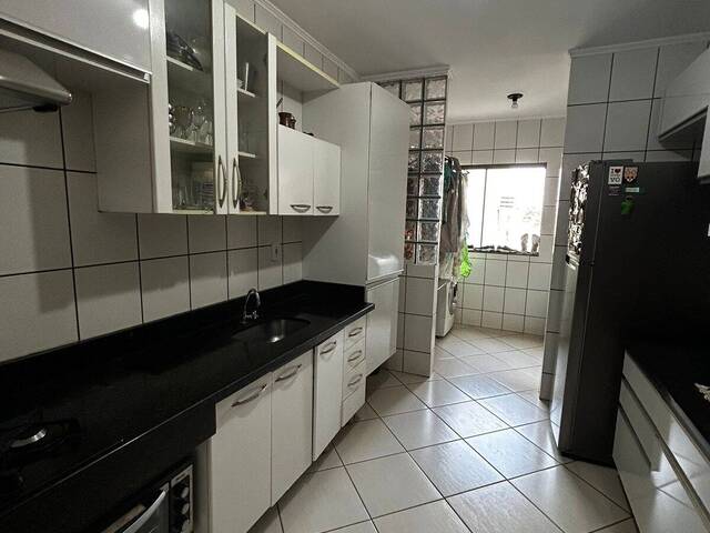 #20 - Apartamento para Venda em Dourados - MS