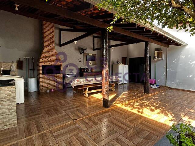 #94 - Casa para Venda em Dourados - MS