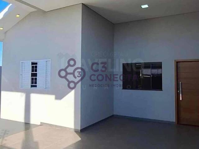 #98 - Casa para Venda em Dourados - MS