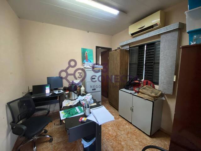 #100 - Casa para Venda em Dourados - MS