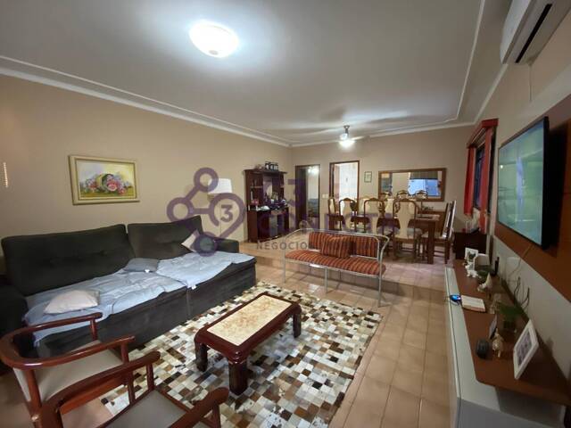 #100 - Casa para Venda em Dourados - MS