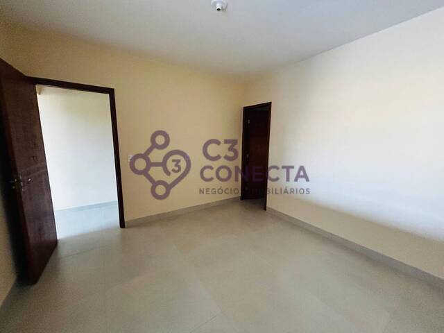 #104 - Casa para Venda em Dourados - MS
