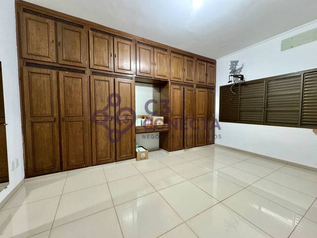 #127 - Casa para Venda em Dourados - MS